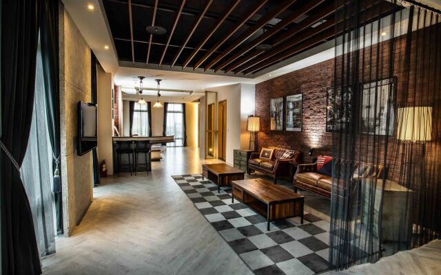 No. 9 Hotel
