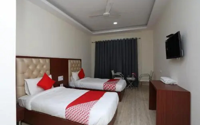 OYO 19122 Mastana Palace