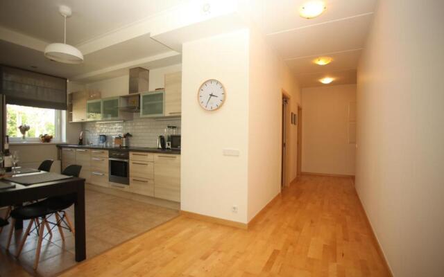 Cozy Home Apartment Kaivas, free parking, self check-in