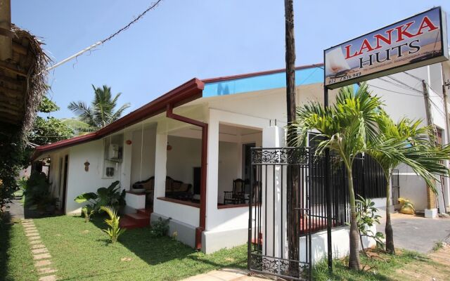 Lankahuts Beach Bungalows