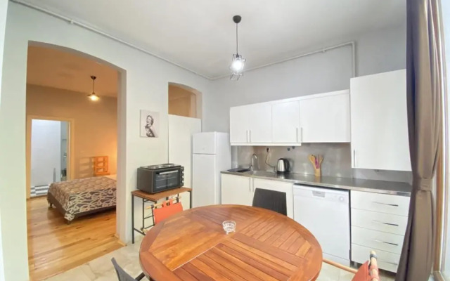 Flat With Backyard Close to Galata Tower