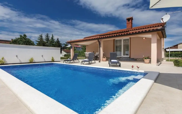 Stunning Home in Fazana With Wifi and 3 Bedrooms