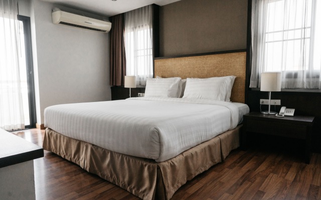 The Grand Napat
