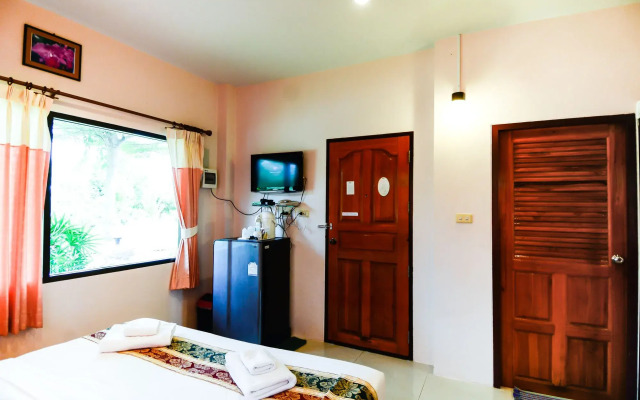 Tanaosri & Creekside Resort