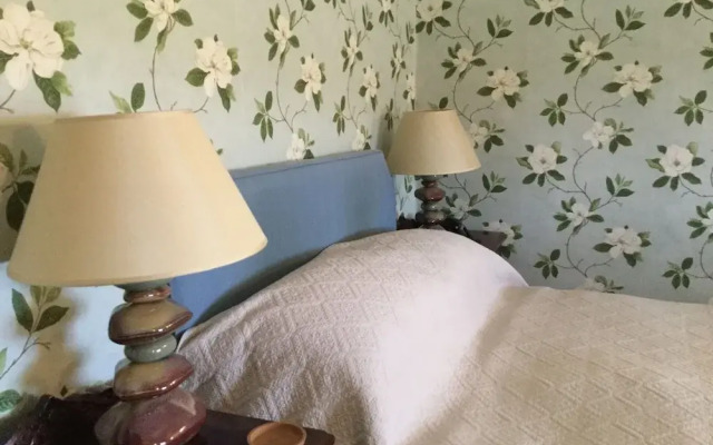 Castle of Comfort Hotel & Restaurant