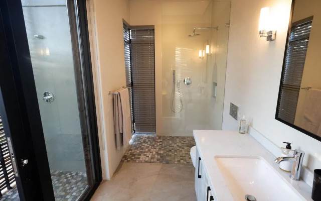 Villa in Hoedspruit With Hot Tub