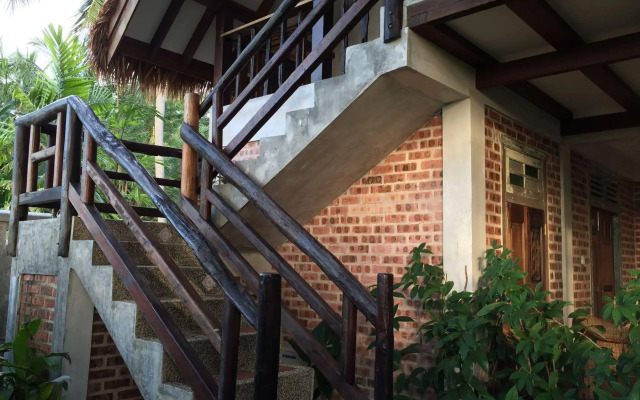 Panji Panji Tropical Wooden Home