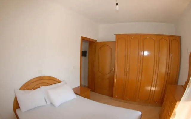 Natural Holiday Houses