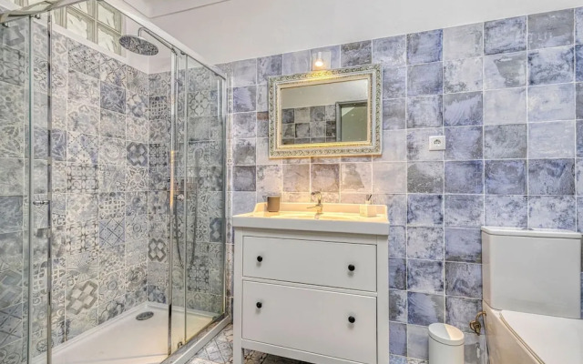 Azula Bright and Airy 2 Bedroom Apartment With p