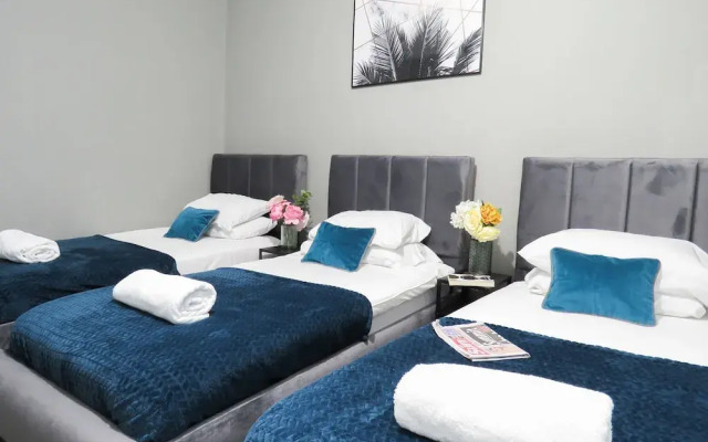 Tudors eSuites Three Bedroom House