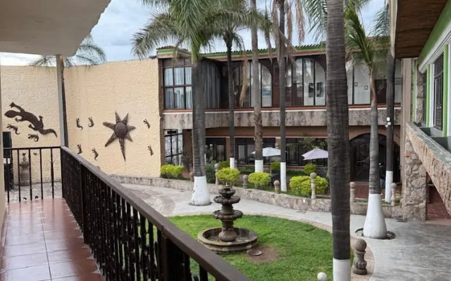 Hotel Hacienda Tonalmain, Central Nueva