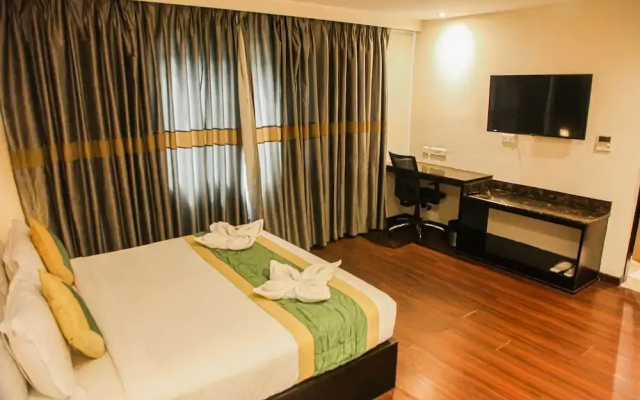 J Hotel