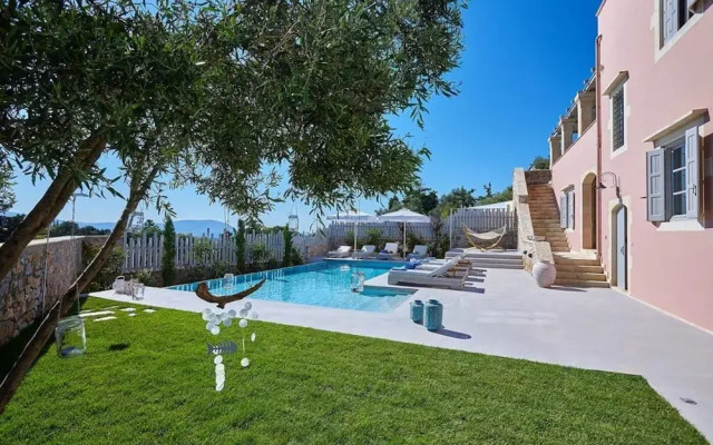 Villa Rouga in Xirosterni