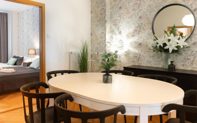 Luxury apartment in prime location