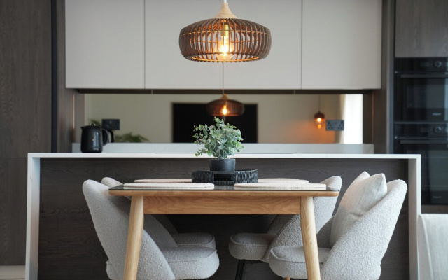 1st Floor Luxury 2-bed Apt, Sleeps 6