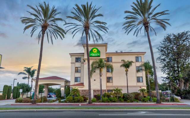 La Quinta Inn & Suites by Wyndham NE Long Beach/Cypress