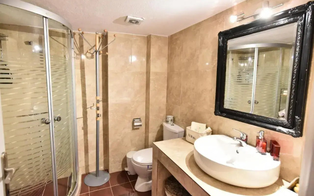 Queens Bed&Rest Luxury Apartment