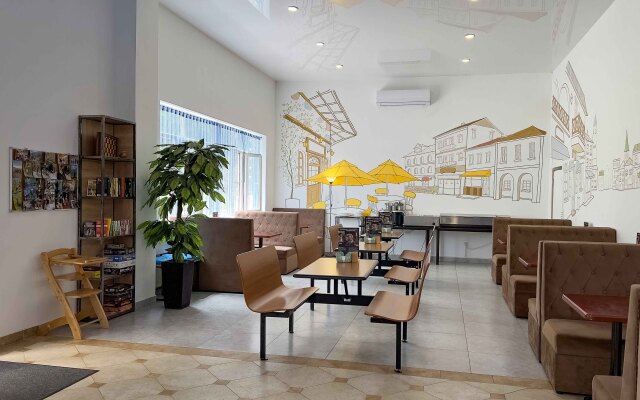 Электра Холидей