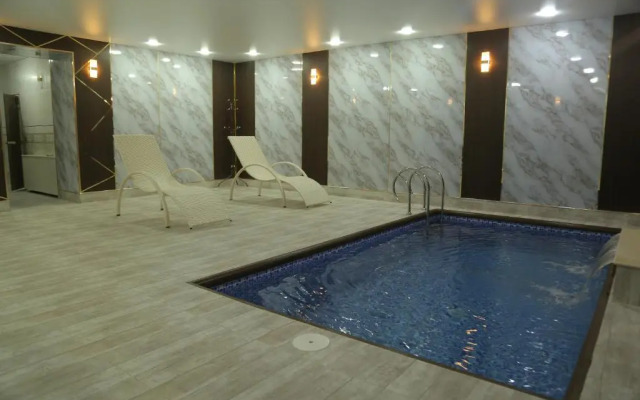 Bek Plus Hotel