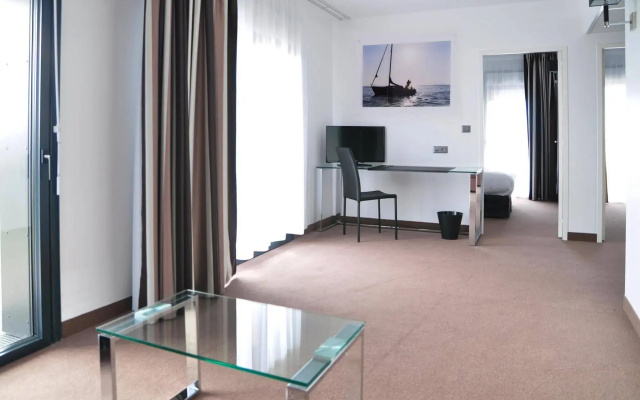 Golden Tulip Pornic Suites