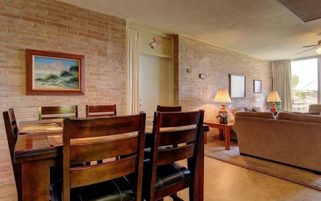 Channelview 214