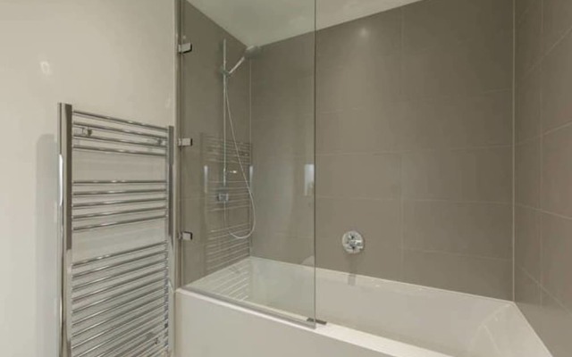 Luxury Apartment - Quartermile