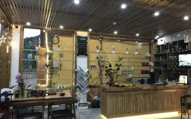 Lugu Lake Jiangnan Yaju Hostel