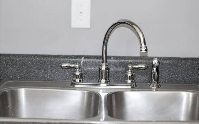 Whimsical 2BR 10-Mins to Nashville