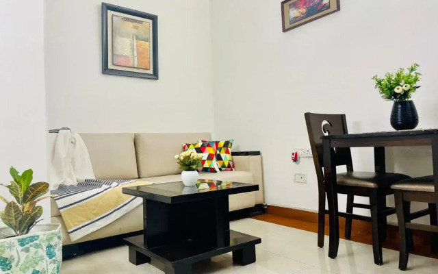 Bluo Studio Defence Colony Mkt - Kitchen, Balcony