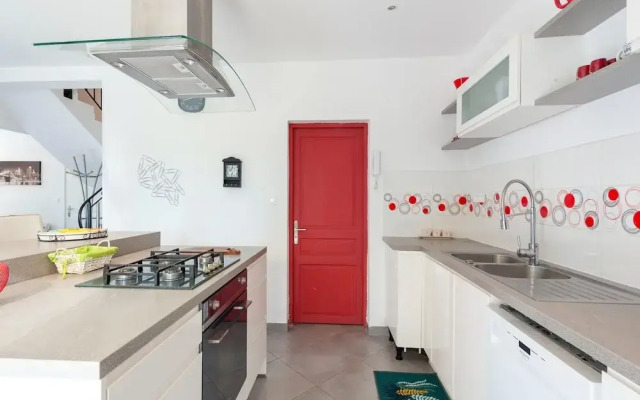 Beautiful Holiday Home With Garden