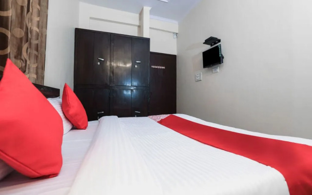OYO 14911 New Airport Residency