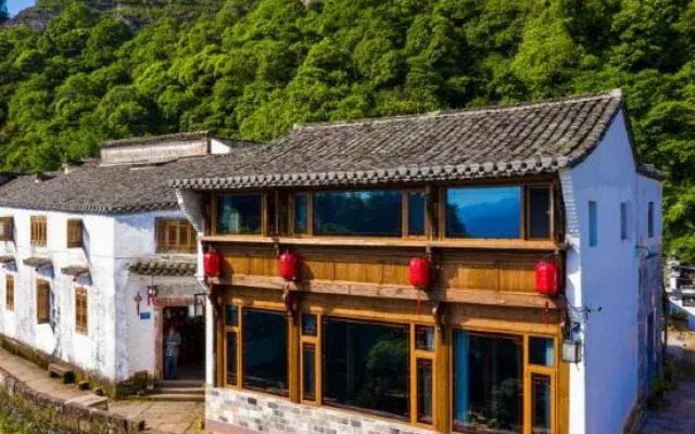 Changshenglou Hostel