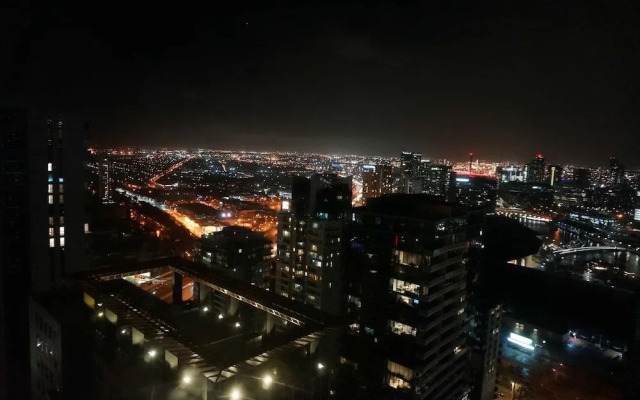 Shadow Play 2Bed Ocean View Apartment