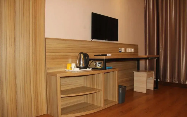 Eaka 365 Hotel Changli Railway Station