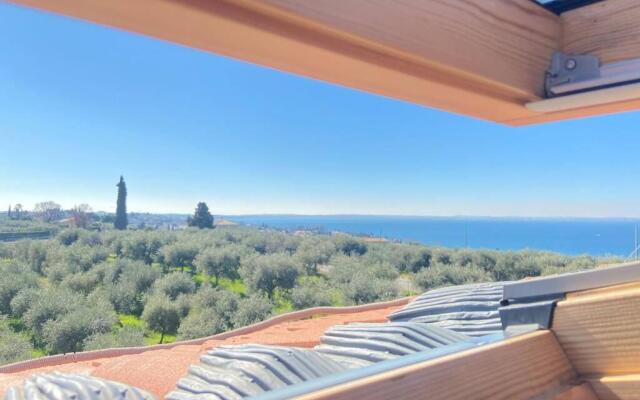 Tiny CostaBella
