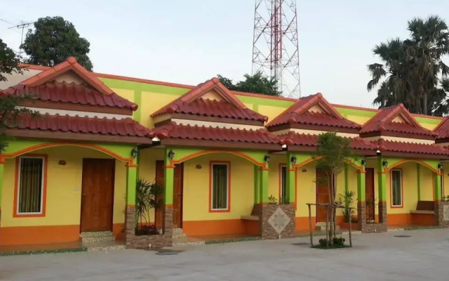 Romruen Resort