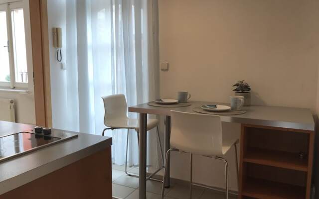 Slavojova ApartMeet