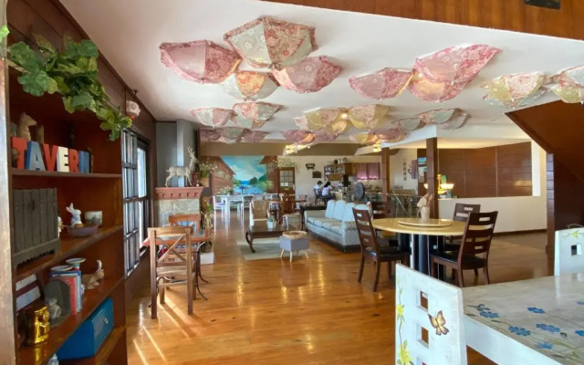 The Lakeview Suites