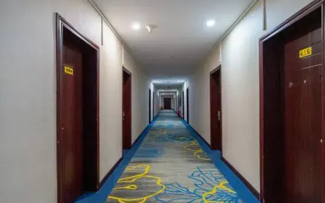 Nan'an Furong Hotel (Guoguang High School Meishan Bus Station)