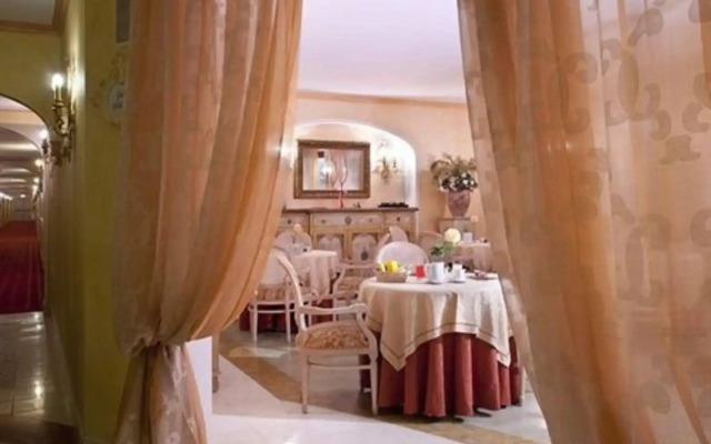 Vip's Motel Luxury Accommodation & Spa