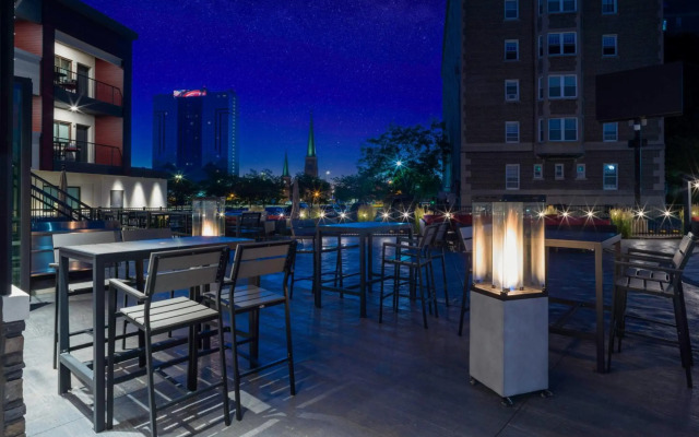 voco Niagara Falls - The Cadence by IHG