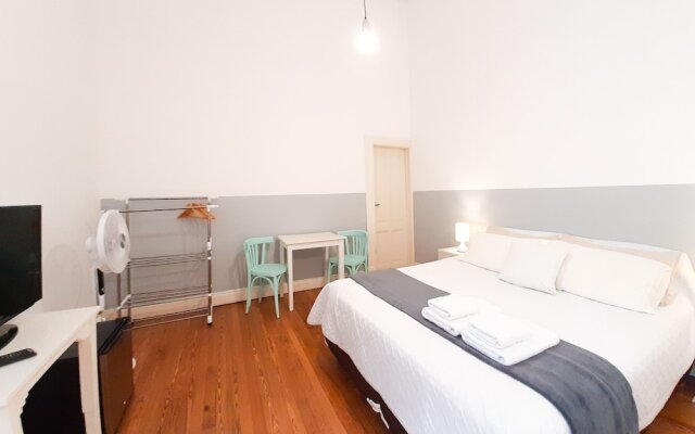 LOPEZ Hostel & Suites