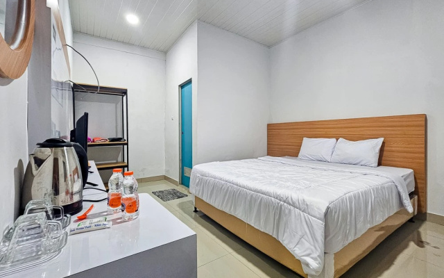 Guest House Hamz Syariah RedPartner – Guest Rooms – Serang