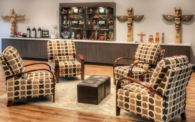 Totem Hotel and Suites