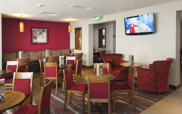 Premier Inn London Heathrow Airport Terminal 5 Hotel