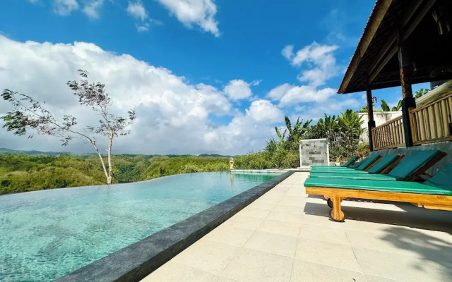 Green Coco Suite