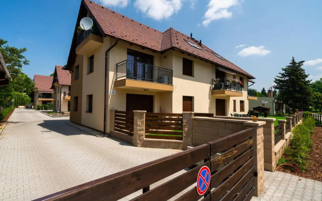 Captain’s Home Kenese Apartman