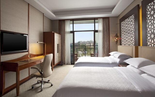 Sheraton Qingyuan Lion Lake Resort