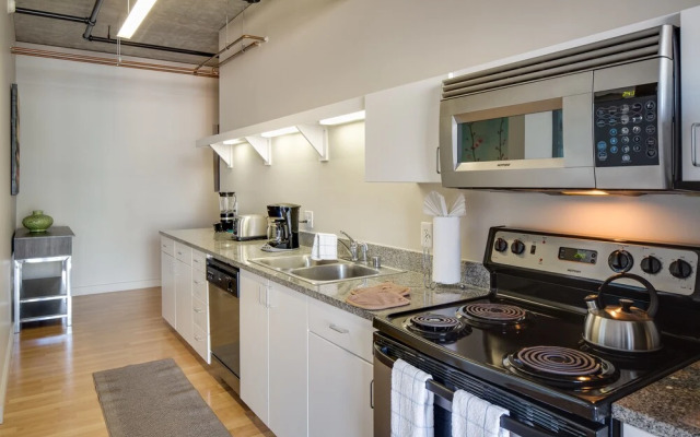 Stay Alfred on 6th Avenue