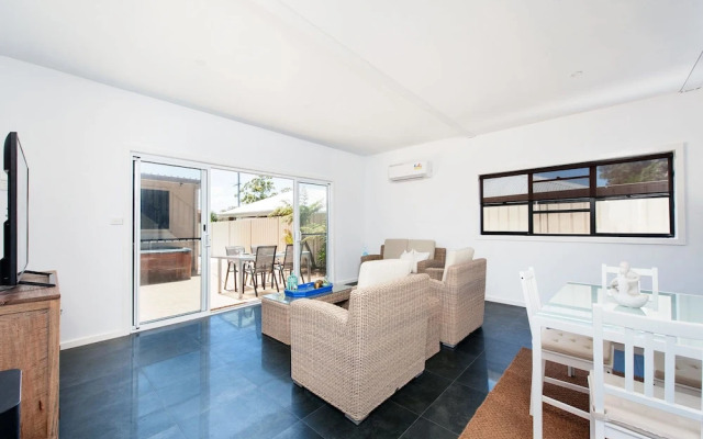 Tomaree Road, 58, Shoally Loft